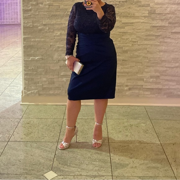 Beautiful Blue Tadashi Shoji dress size 12. - Picture 2 of 3